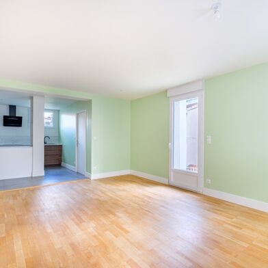 Appartement 3 pièces 285001 €