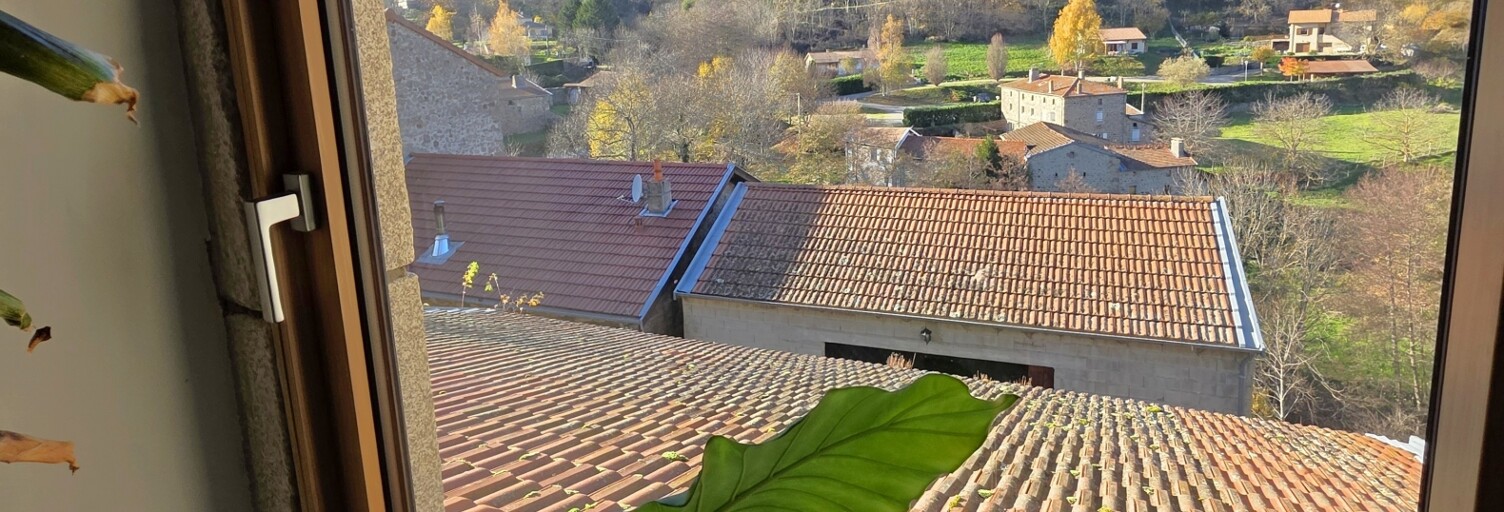 Maison 4 Pièces 103 m² à vendre à Saint-Julien-Vocance (07690)