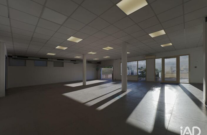 Vente Murs commerciaux 850 m&sup2; — photo 3