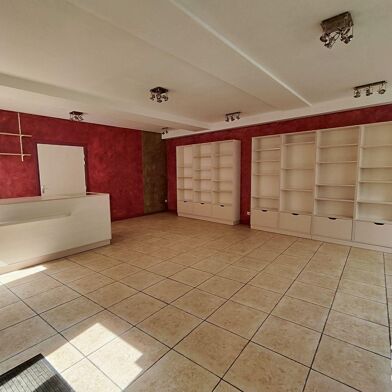 Commerce  118000 €