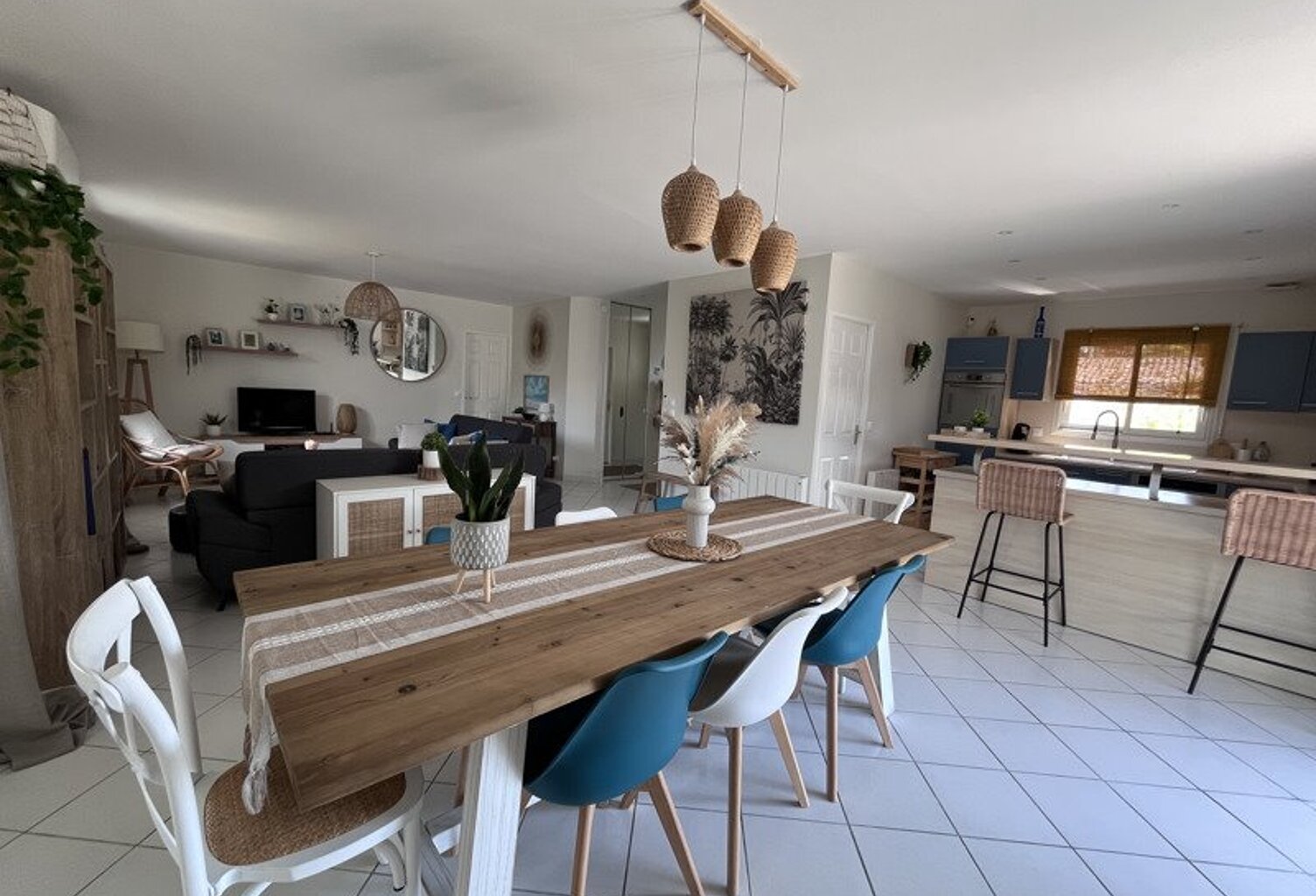 Contemporaine de 7 pièces principales — photo 1