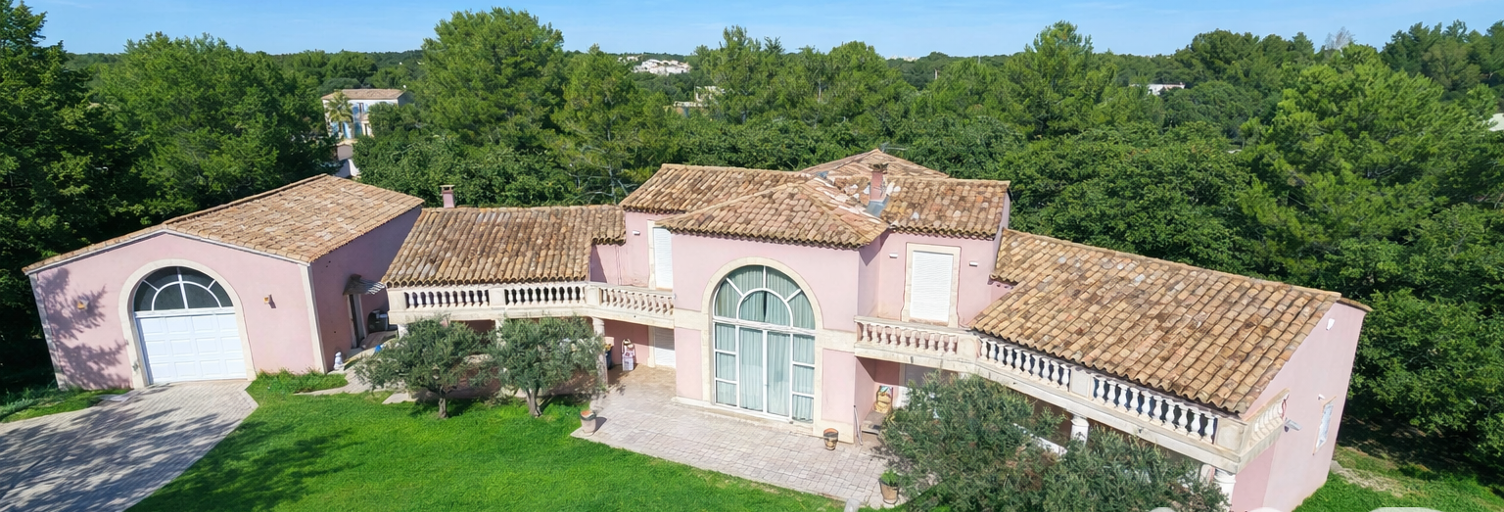 Maison 5 Pièces 300 m² à vendre à Nîmes (30900)