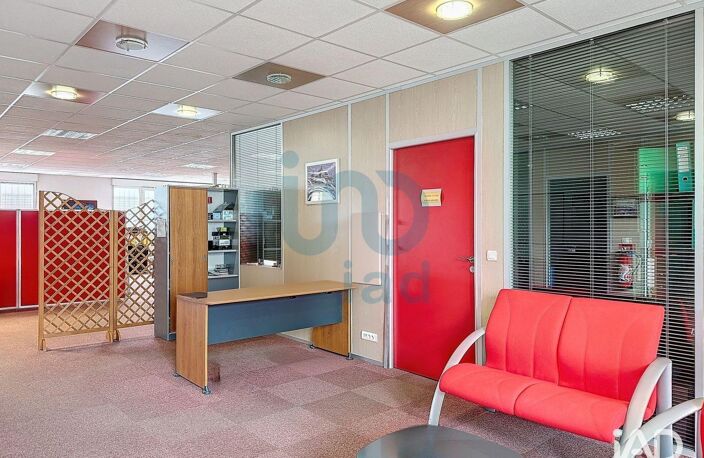 Vente Bureaux 630 m&sup2; — photo 2