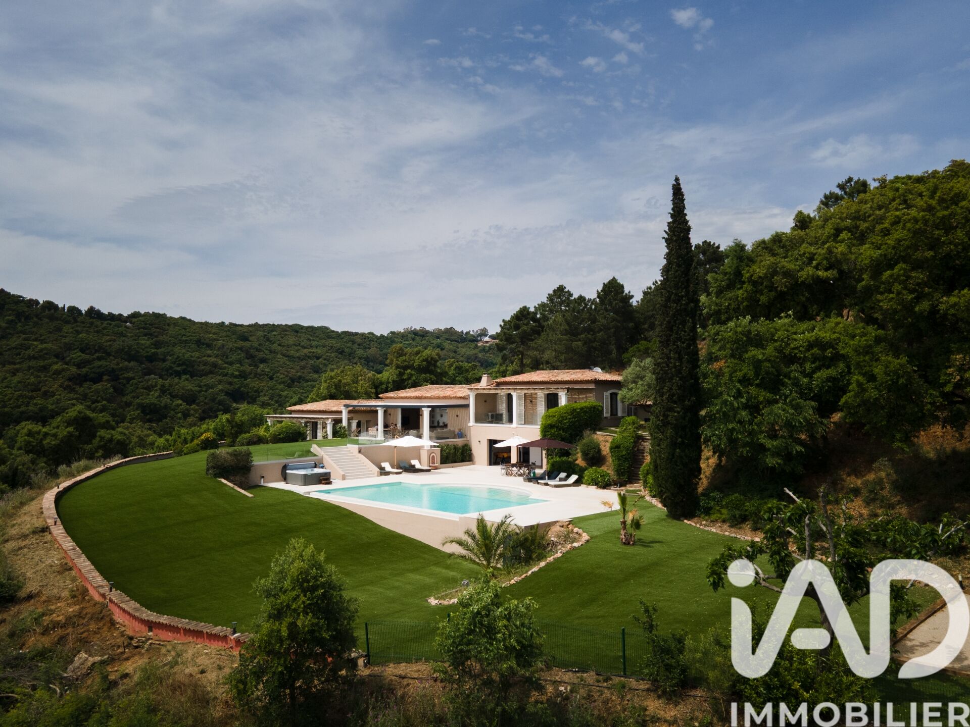 La-Croix-Valmer - 370m² - 7p. - 5ch.