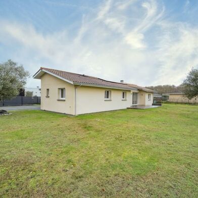 Maison 5 pièces 499200 €