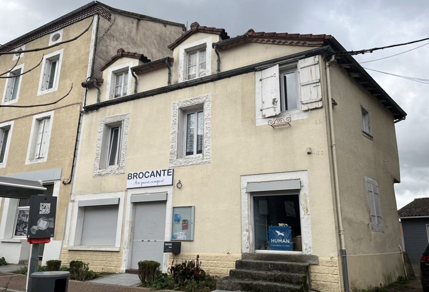 Vente immeuble   Piégut-Pluviers (24360) — photo 1
