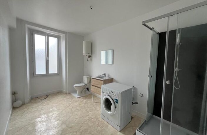 Vente immeuble   Piégut-Pluviers (24360) — photo 3