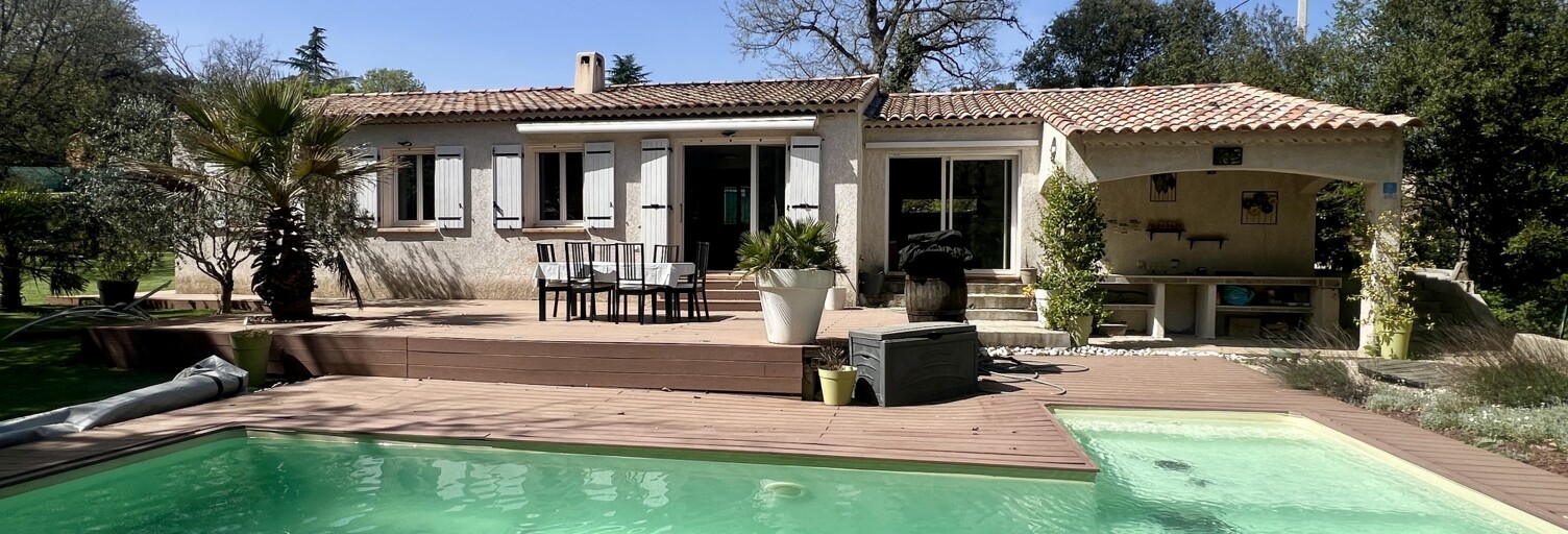 Maison 5 Pièces 120 m² à vendre à Nans-les-Pins (83860)