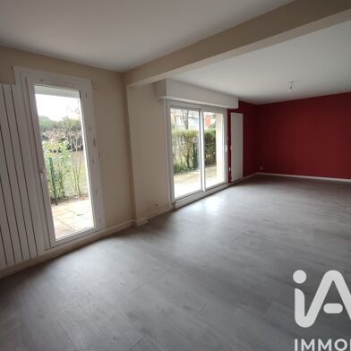 Appartement 5 pièces 1200 €