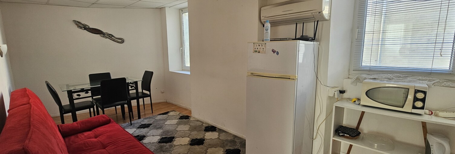Immeuble  135 m² à vendre à Saint-Chinian (34360)