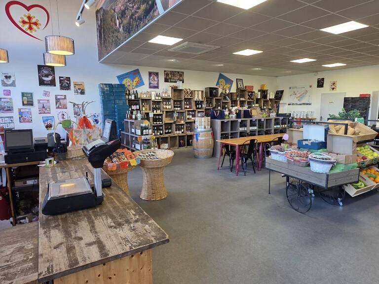 Vente Boutique/Local commercial 216 m&sup2; — photo 1