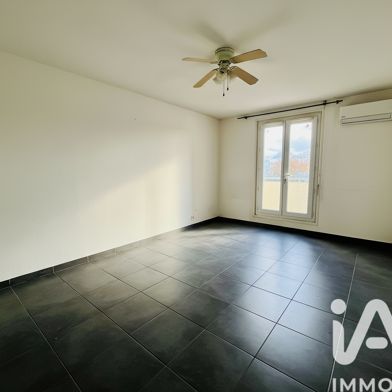 Appartement 4 pièces 880 €