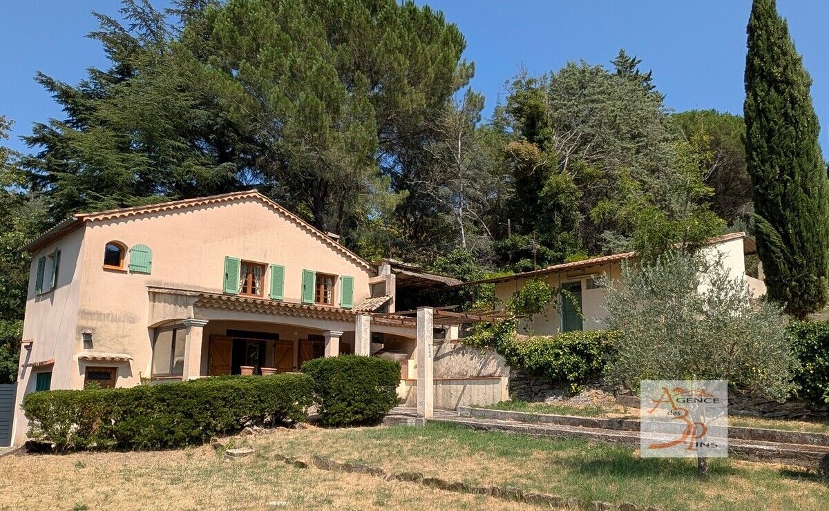 Villa / Maison  T3 à vendre Collobrières 83610