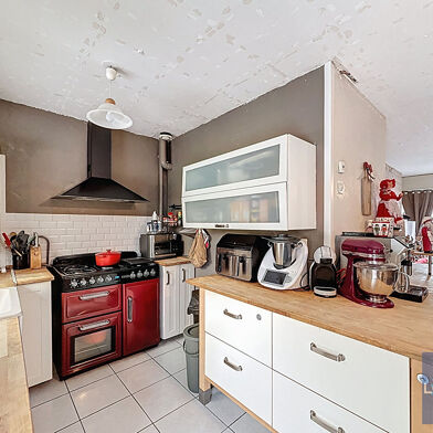 Maison 7 pièces 180600 €