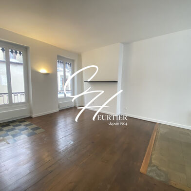 Appartement 2 pièces 860 €