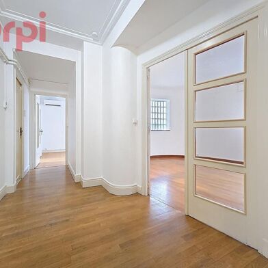 Appartement 4 pièces 238500 €