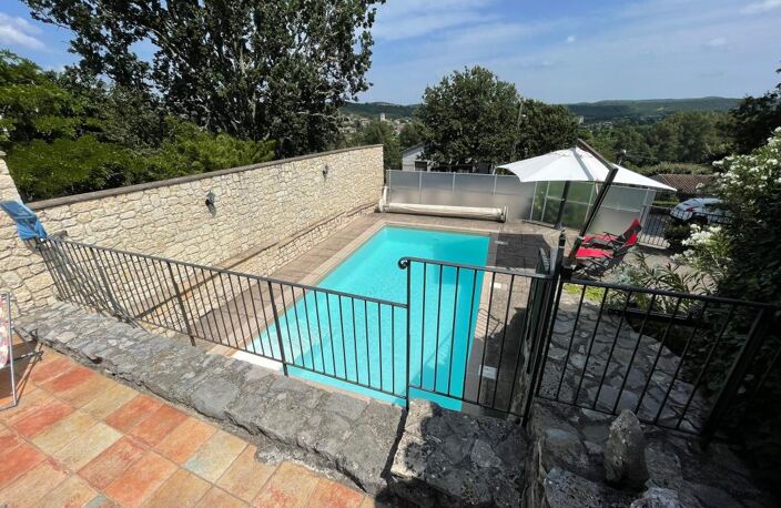 Vaste villa familiale à LABEAUME (07) — photo 4