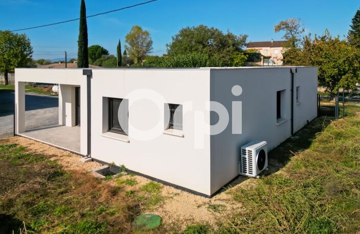 Maison moderne avec terrasse et garage — photo 2