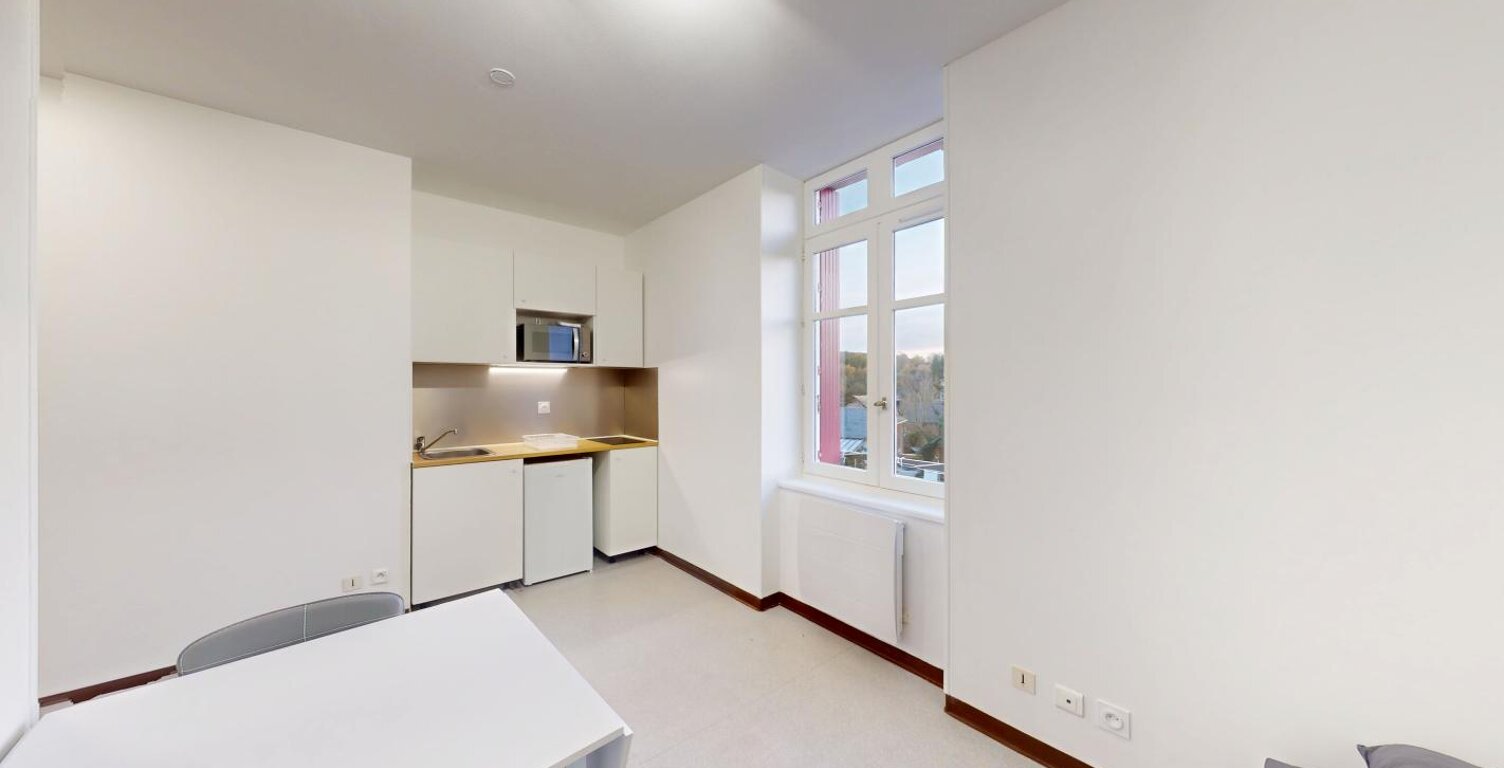 Appartement À Louer — photo 1