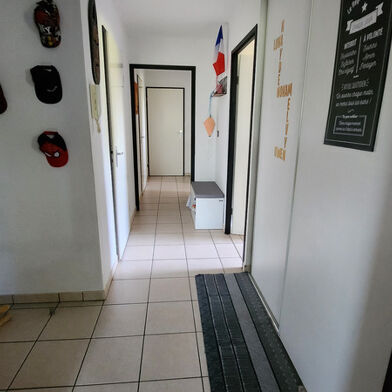 Appartement 4 pièces 255000 €