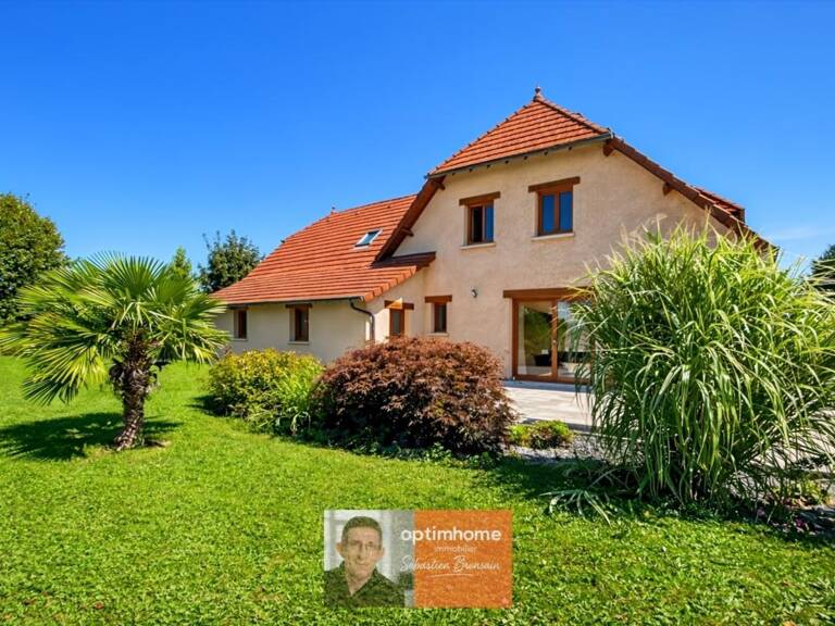 Dole – Grande maison familiale de 295 m² avec 7 chambres et jardin de 1 700 m² — photo 1