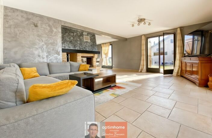 Dole – Grande maison familiale de 295 m² avec 7 chambres et jardin de 1 700 m² — photo 3