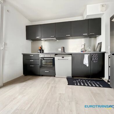 Appartement 3 pièces 965 €