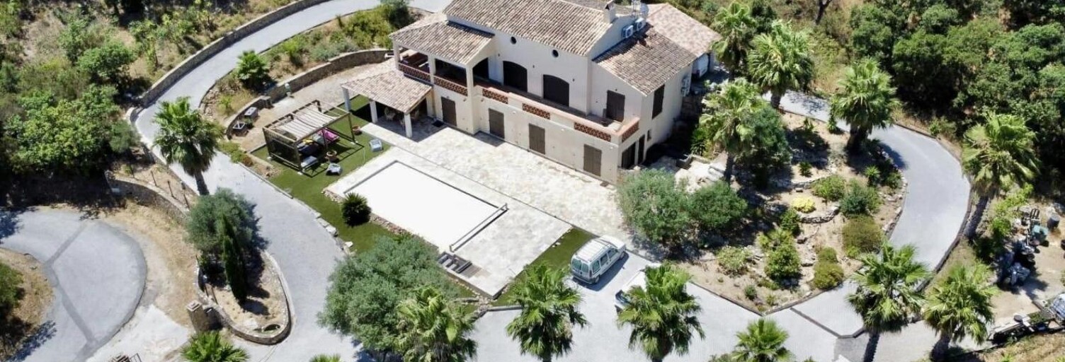 Maison 7 Pièces 246 m² à vendre à Le Plan-de-la-Tour (83120)