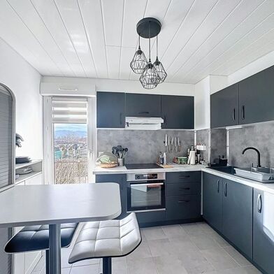 Appartement 4 pièces 145000 €