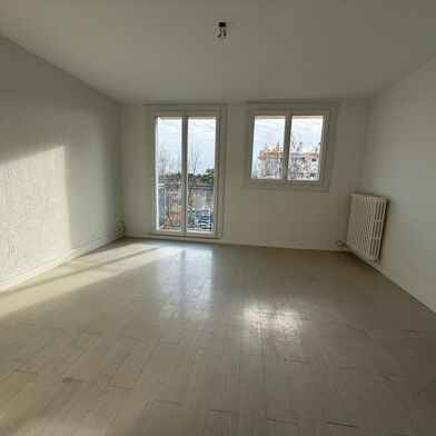 Appartement 4 pièces 850 €