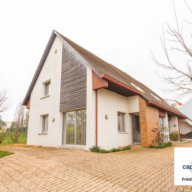 Maison 7 pièces 605000 €