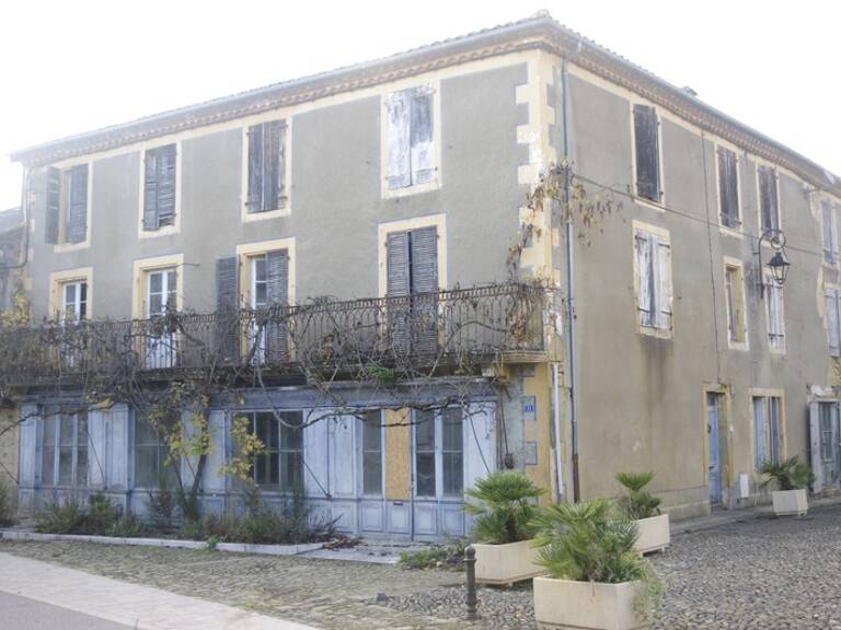 Maison à vendre 8 pièces AIGNAN (32) d'une surface de 250 m² +105 m² espace commercial ou autre — photo 1