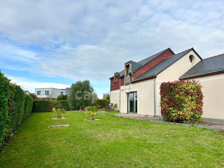 Maison à vendre 5 chambres - vie de plain-pied - jardin 1200m² - à 3 minutes de Doué-la-Fontaine — photo 1