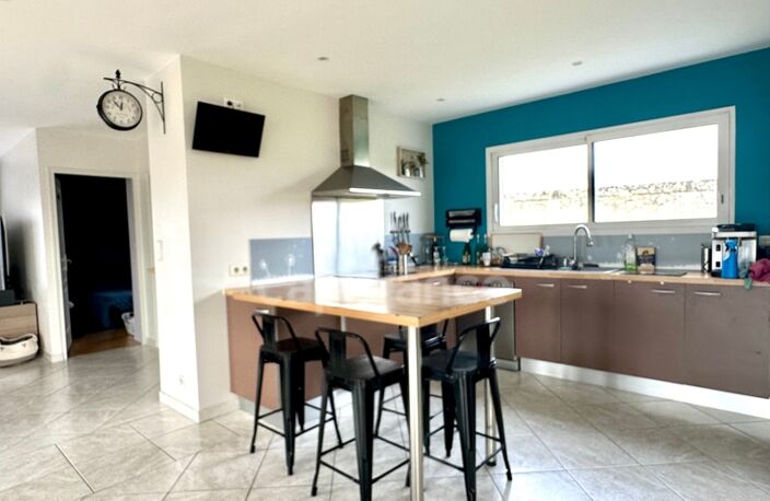 Maison à vendre 5 chambres - vie de plain-pied - jardin 1200m² - à 3 minutes de Doué-la-Fontaine — photo 4