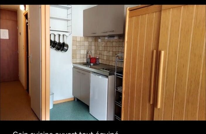 Dans les Hautes Pyrénées studio au pied des pistes de ski sur 23 m² avec balcon, cellier, et casier à ski — photo 4