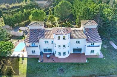 Maison 10 pièces 797000 €