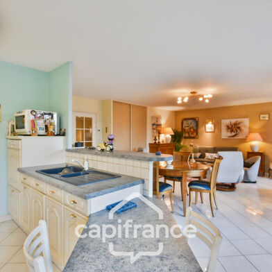 Appartement 4 pièces 265000 €