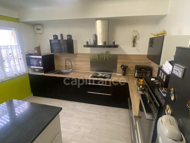 A découvrir:MAISON de FAMILLE 5 CHAMBRES ET APPARTEMENT LOCATIF — photo du bien