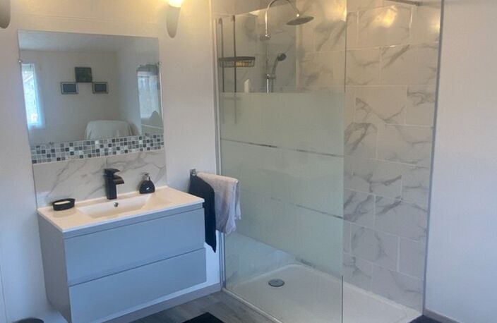 A découvrir:MAISON de FAMILLE 5 CHAMBRES ET APPARTEMENT LOCATIF — photo 4