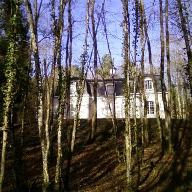 Maison 6 pièces 1750 €