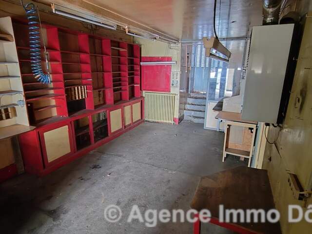 Murs local commercial, 94 m² — photo du bien