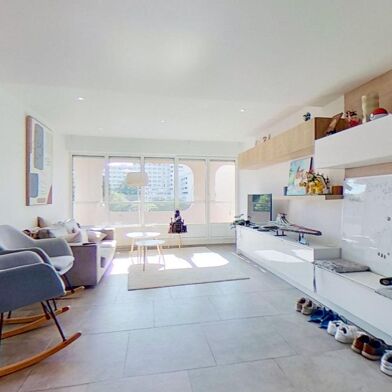 Appartement 5 pièces 550 €