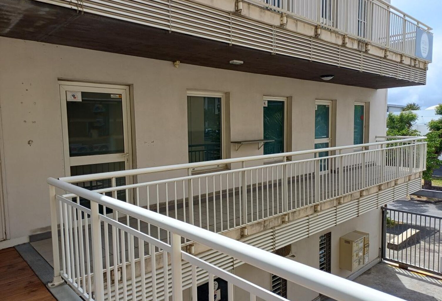 Bureaux 113.32 m² avec 7 parkings secteur Nord — photo 1