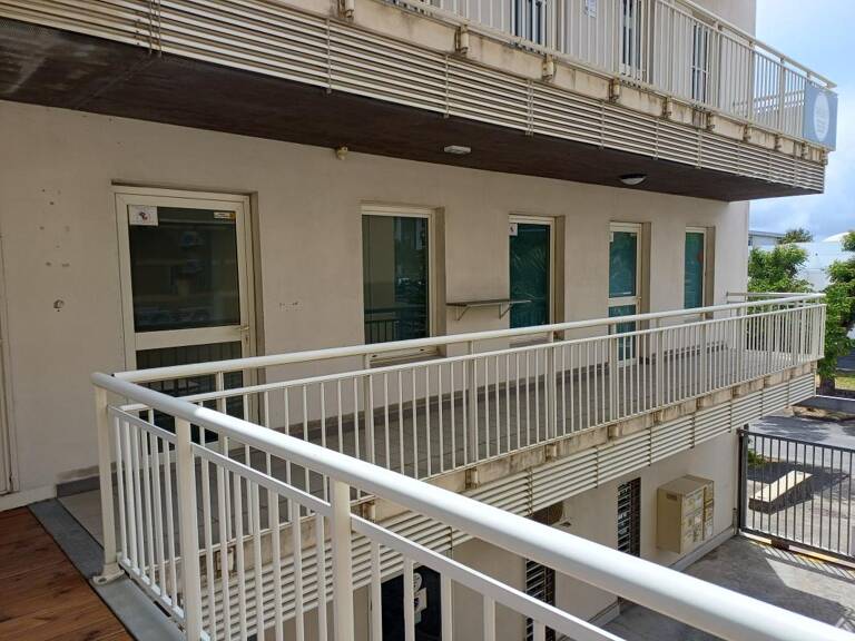 Bureaux 113.32 m² avec 7 parkings secteur Nord — photo 1