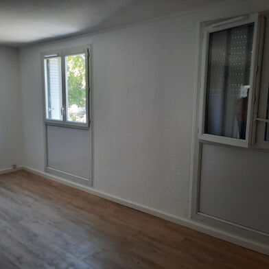 Appartement 3 pièces 469 €