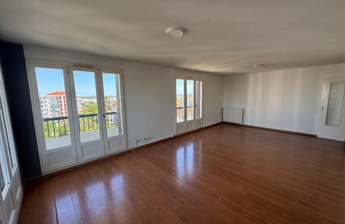 Location appartement 4 pièces 102 m² à Perpignan (66100) — photo 2