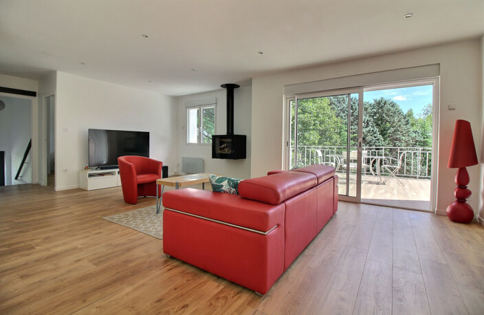 VERNAISON - Maison familiale rénovée 6 pièces — photo 3