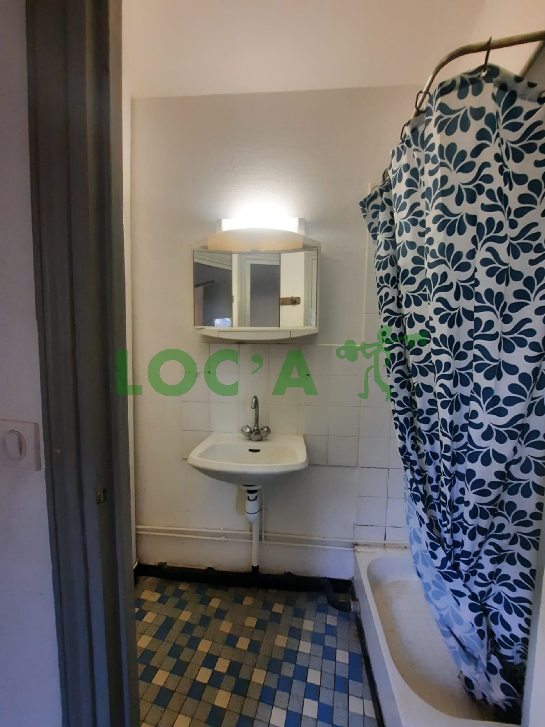 Photo Location T1 22 m² à Nuits-Saint-Georges 331 ¤ CC /mois image 3/3