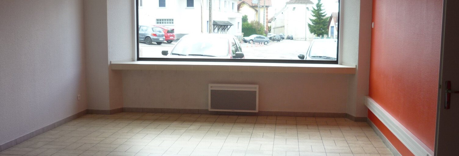Commerce  97 m² à louer à Damprichard (25450)
