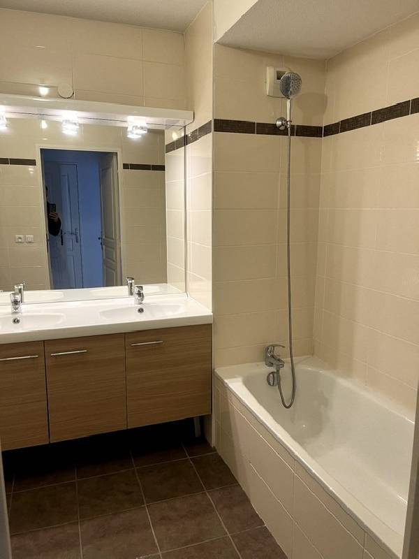 Photo Location T3 60 m² à Lyon 8 955 ¤ CC /mois image 3/3